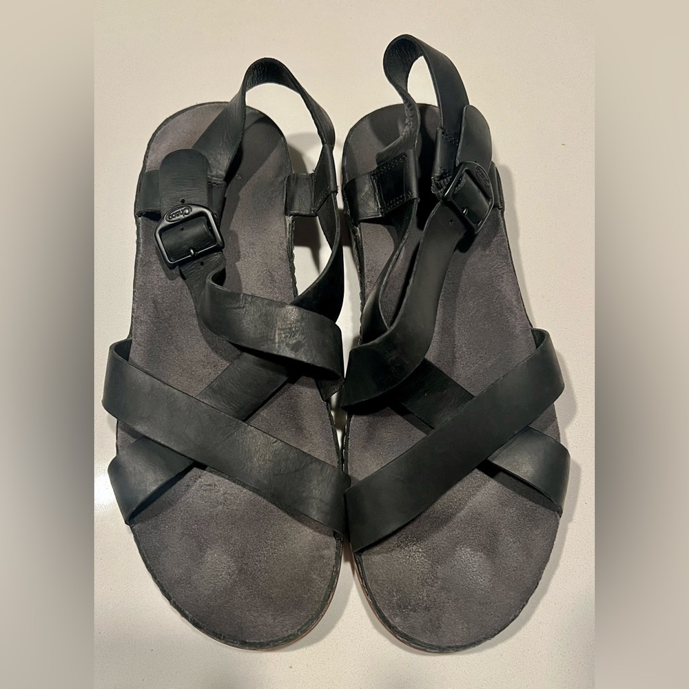 Chaco Wayfarer Black Leather Sandals Size 10